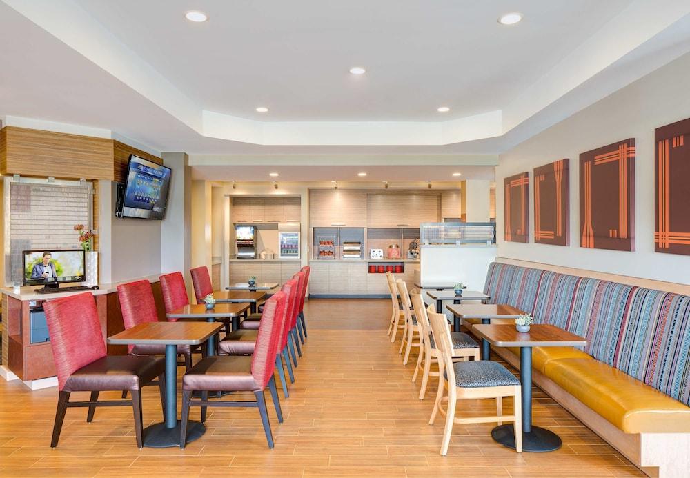 TownePlace Suites by Marriott Dallas Mesquite photo 43