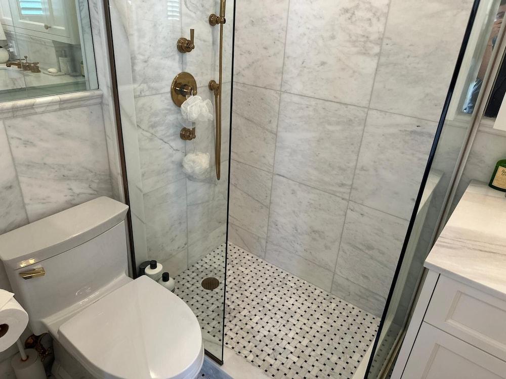 NY Luxury Home Suites photo 10