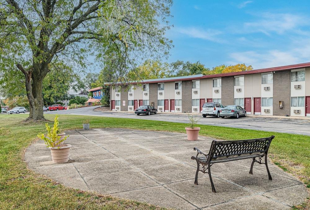 Skyview Inn photo 11