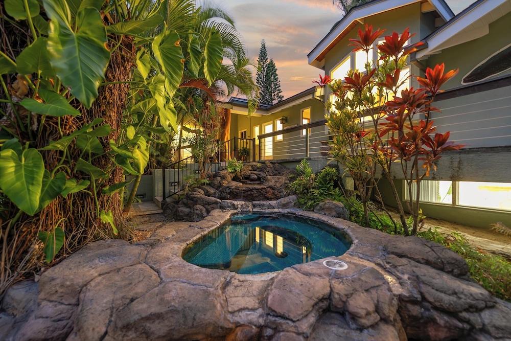 Palione Papalani by Avantstay New $1.5m Remodel Steps From Kailua Beach w/ Private Pool & Hot Tub photo 2