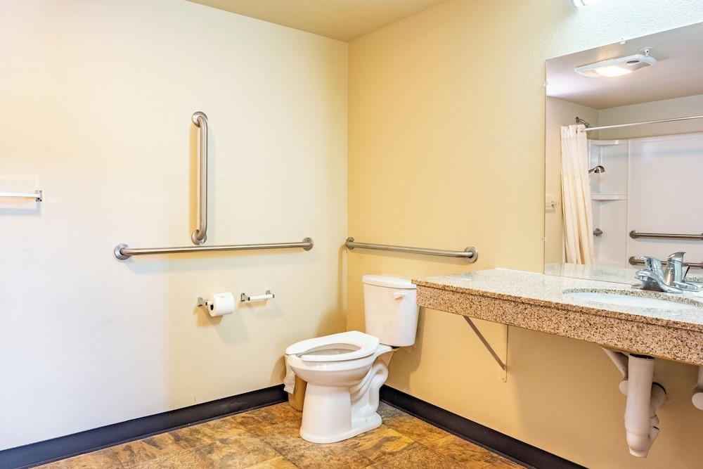 City Inn photo 16