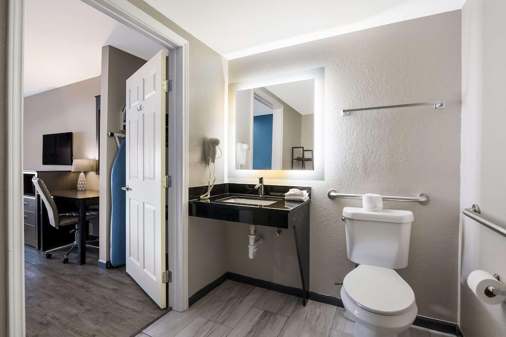 SureStay Hotel by Best Western Spring North Houston photo 22