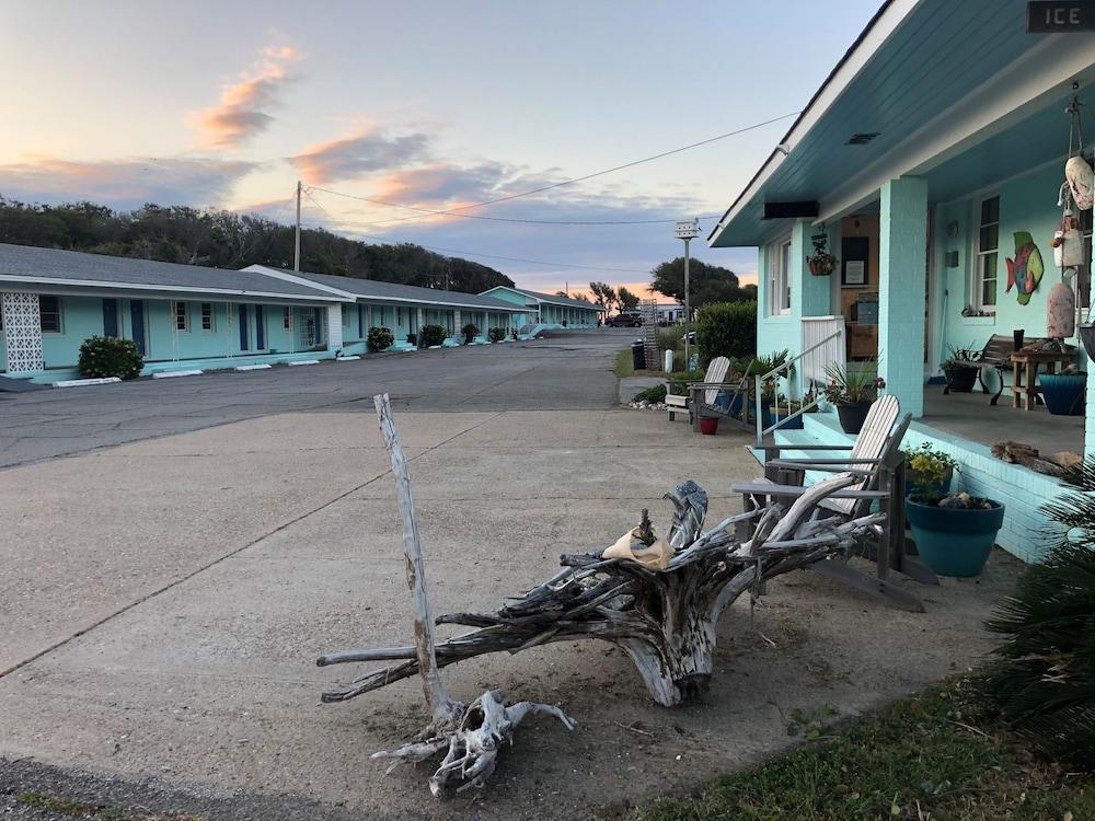 Swell Motel photo 98