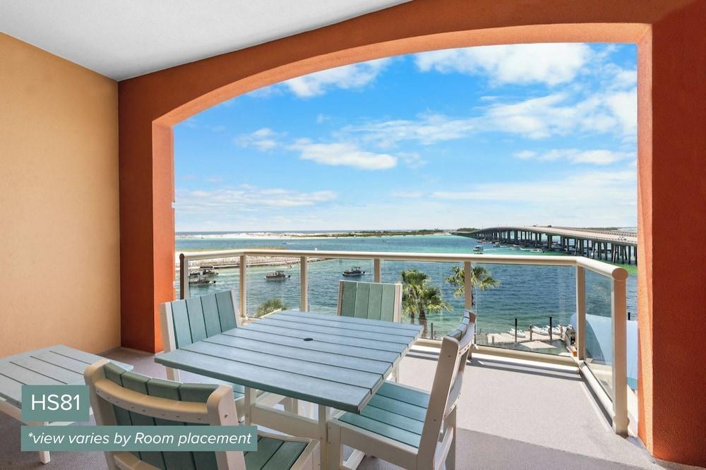Harbor Suites at Harborwalk Village — hotel in Destin
