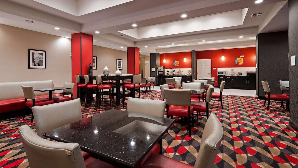 Best Western Plus Laredo Inn & Suites photo 2