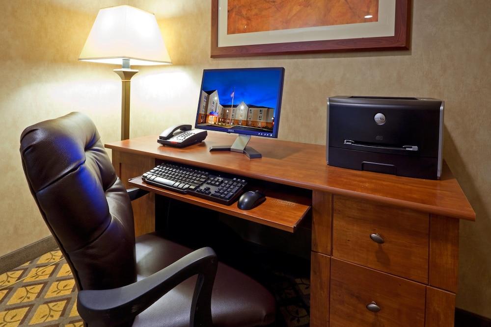 Candlewood Suites Williamsport by IHG photo 41