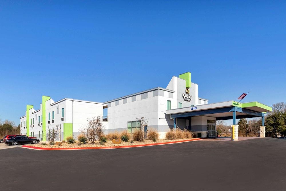 Quality Inn & Suites Elgin photo 25