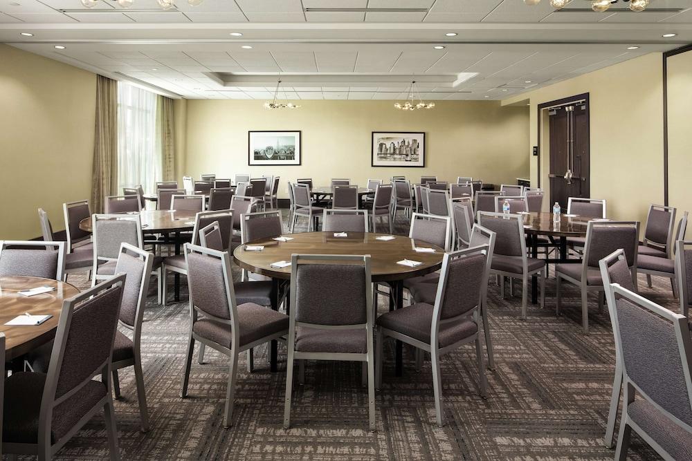Homewood Suites by Hilton Teaneck Glenpointe photo 41