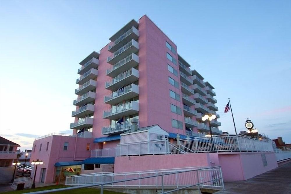 Port-O-Call Hotel photo 30