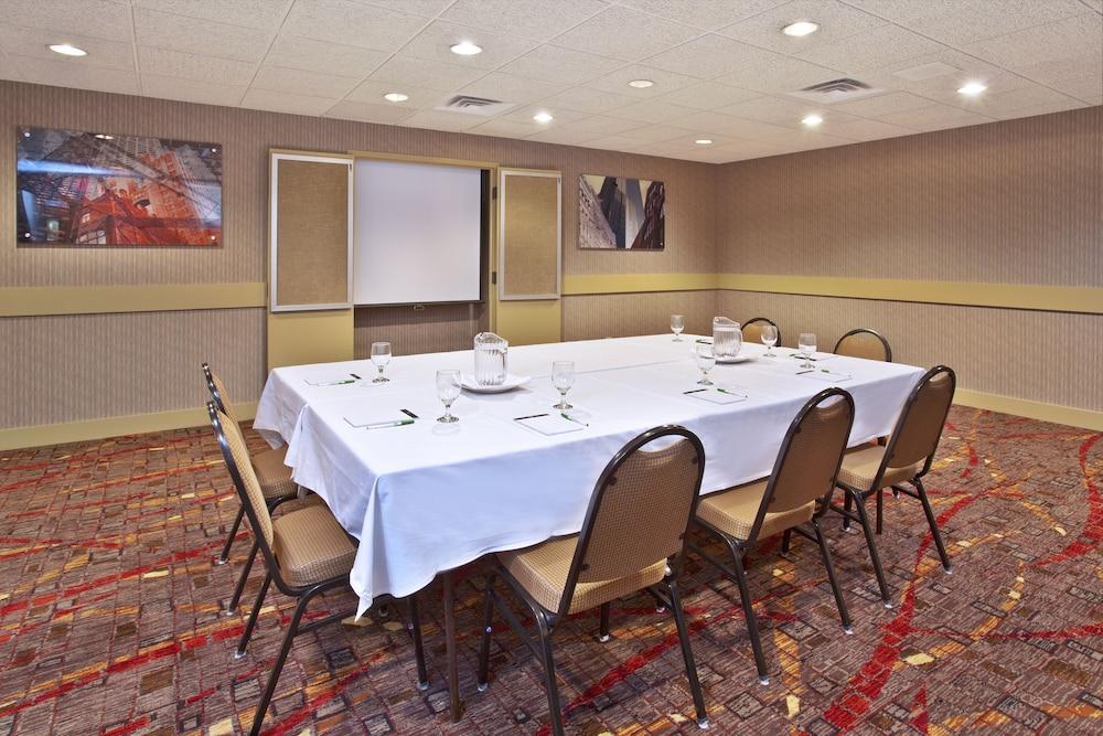 Holiday Inn Manitowoc by IHG photo 39