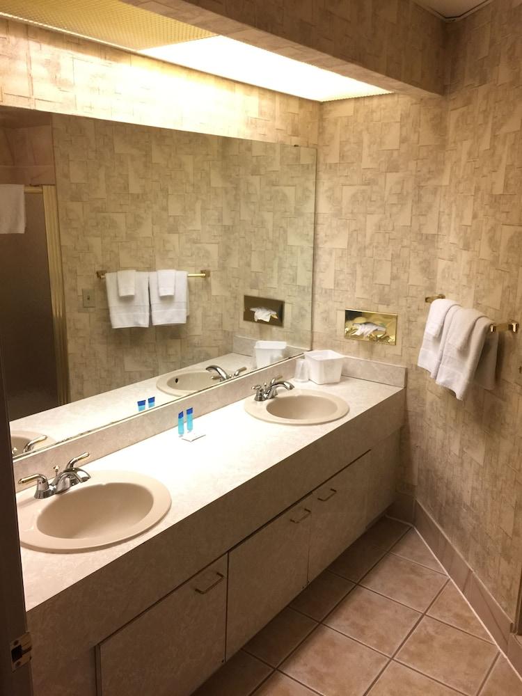 Don Q Inn photo 4
