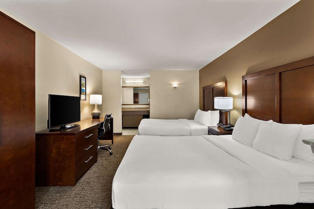 Comfort Inn & Suites Sequoia/Kings Canyon photo 5