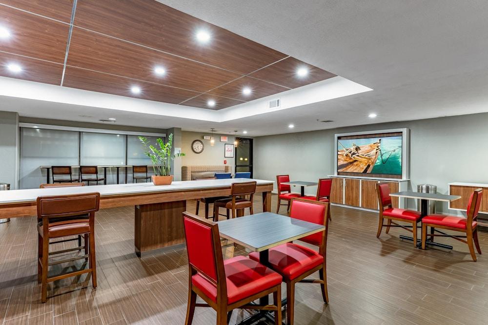 Holiday Inn Express Harlingen by IHG photo 12