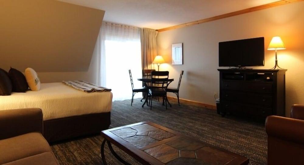Selkirk Lodge photo 14