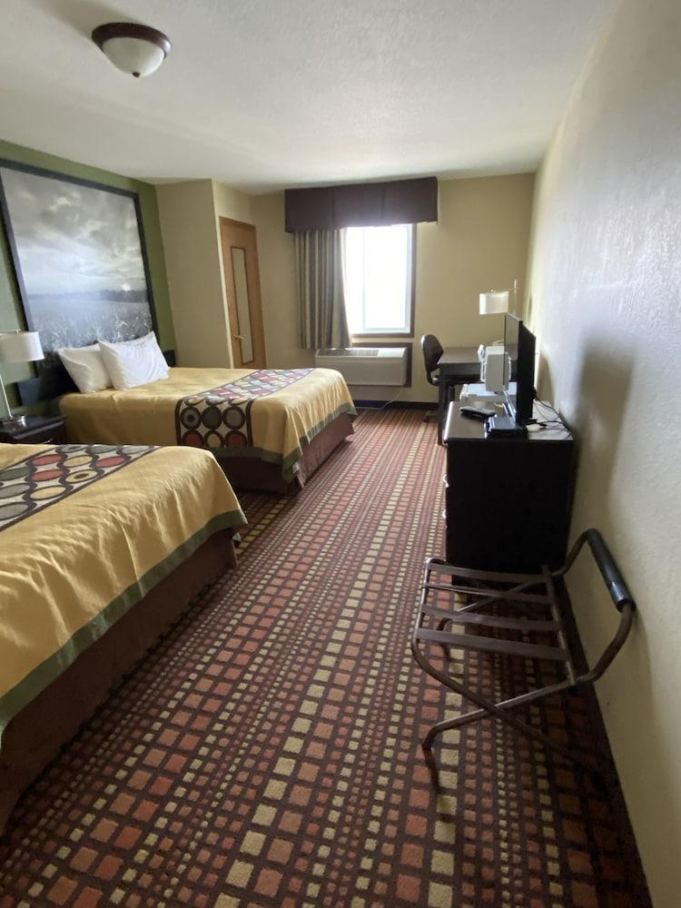 Relax Inn and Suite by Capital O I 80 photo 3