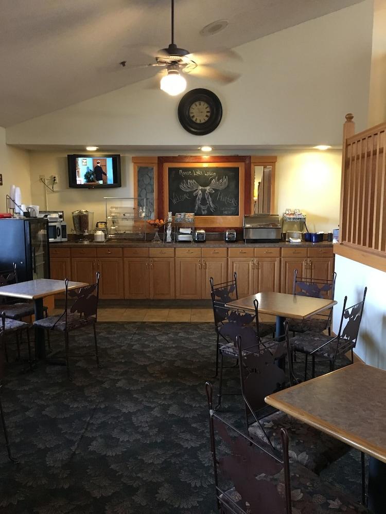 Moose Lake Lodge & Suites photo 26