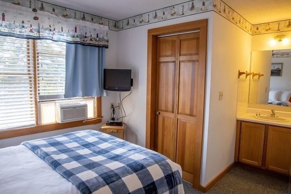 Isleview Motel and Cottages photo 41