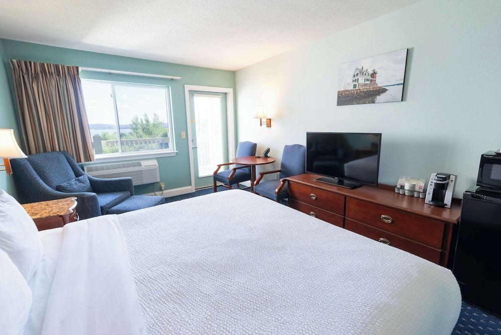 Fireside Inn & Suites - Belfast photo 56