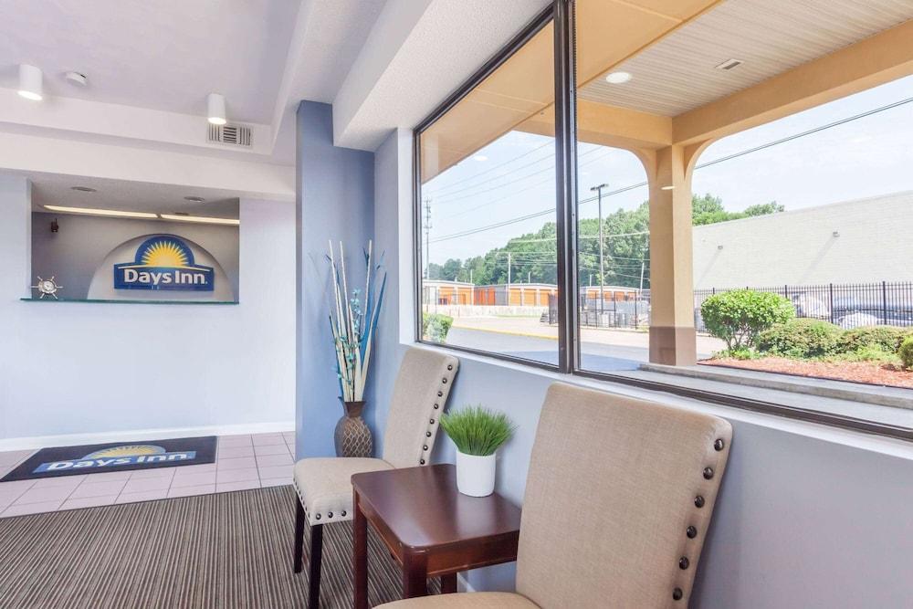 Days Inn by Wyndham Clinton photo 9