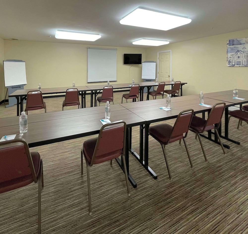 Smart Suites, an Ascend Collection Hotel photo 16