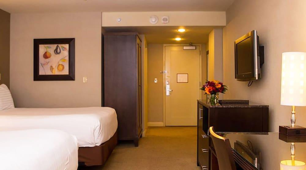 Isle Casino Hotel - Bettendorf photo 32