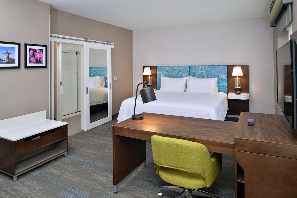 Hampton Inn & Suites Adrian photo 18