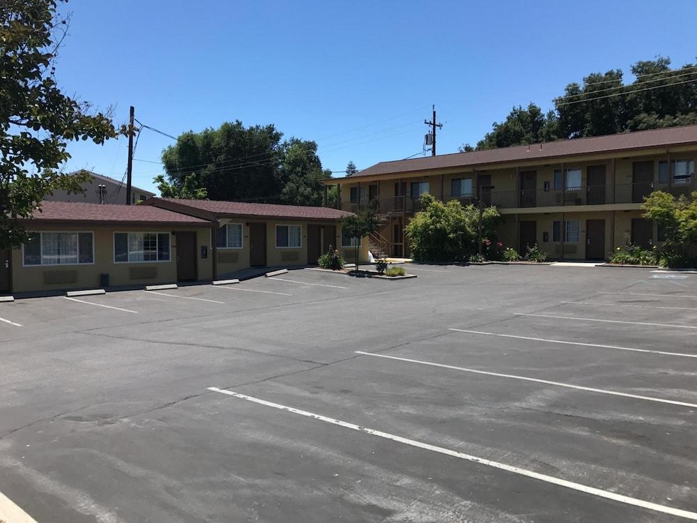 Budget Inn of Paso Robles photo 35