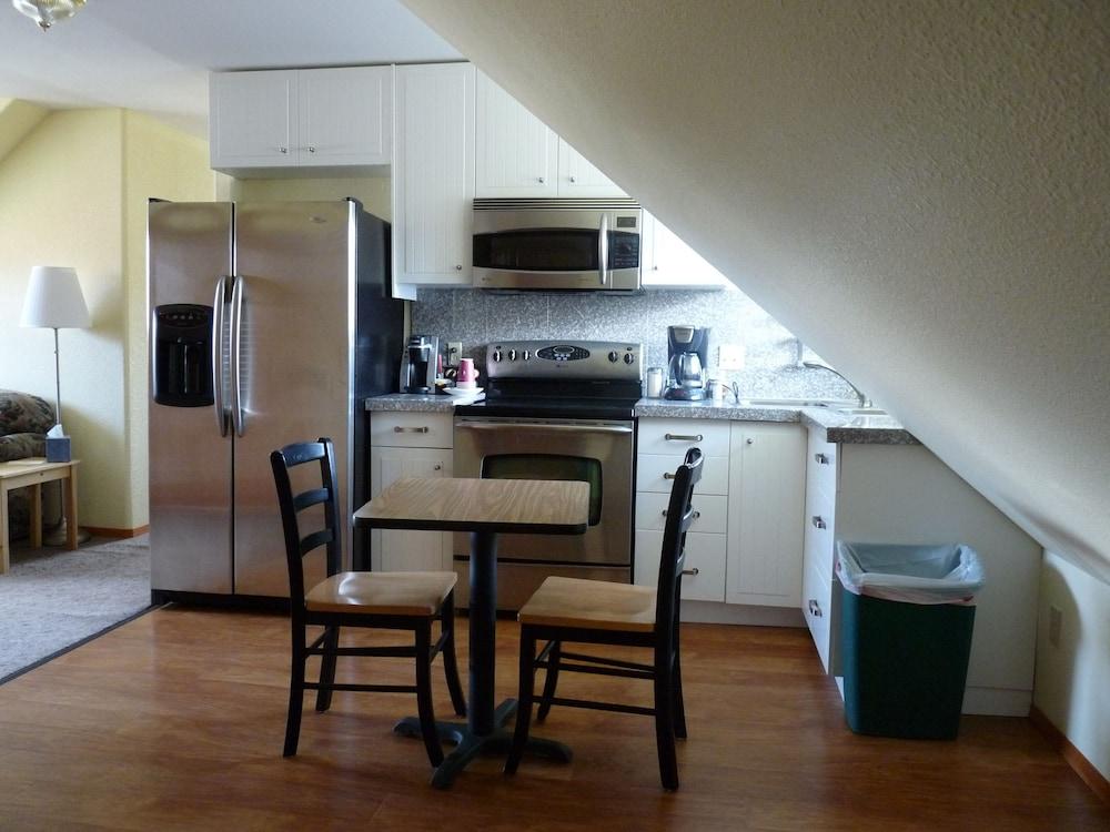 Driftwood Inn and Seaside Lodges photo 92