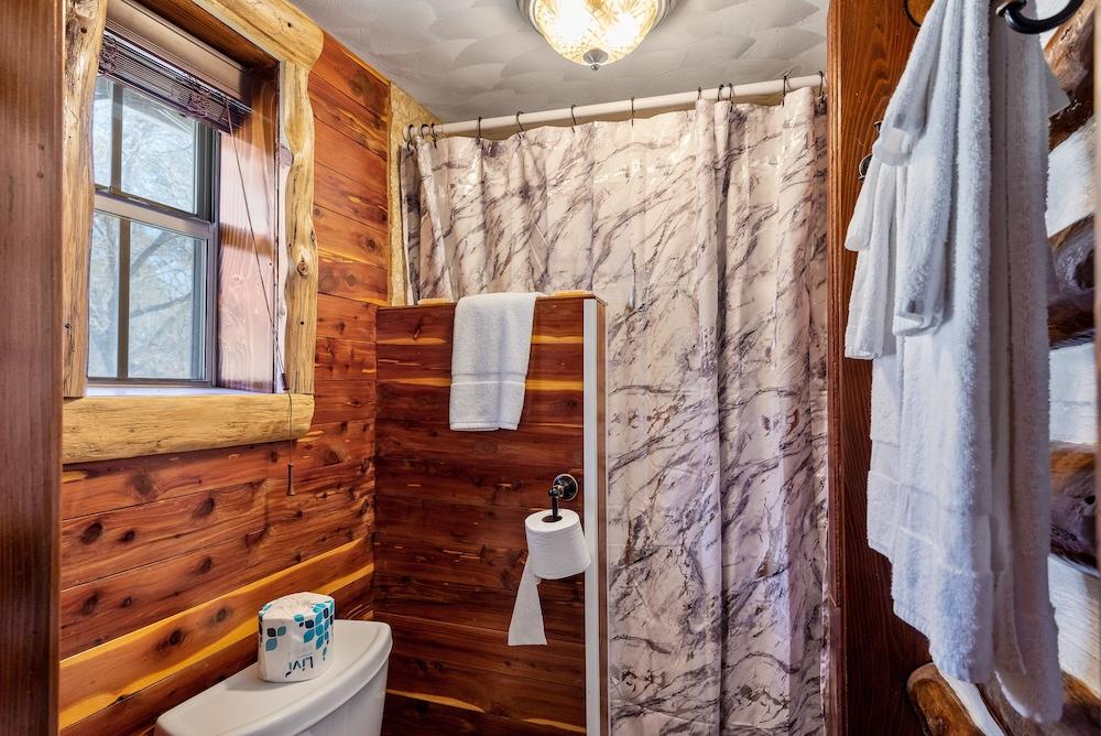 Log Cabin Inn photo 86
