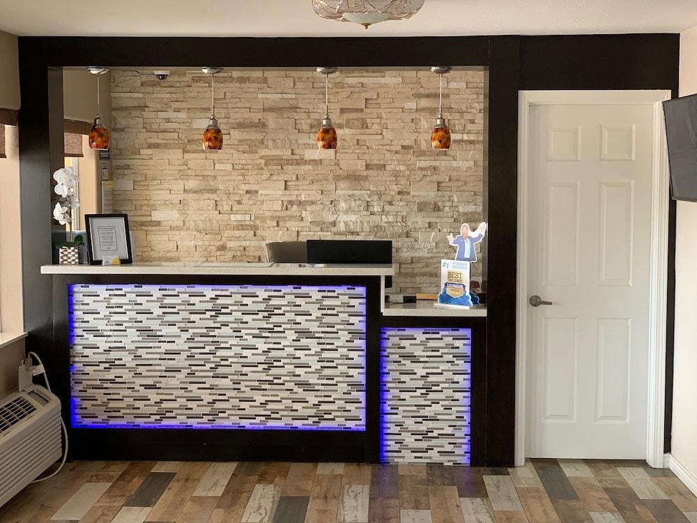 Days Inn by Wyndham Orange photo 18
