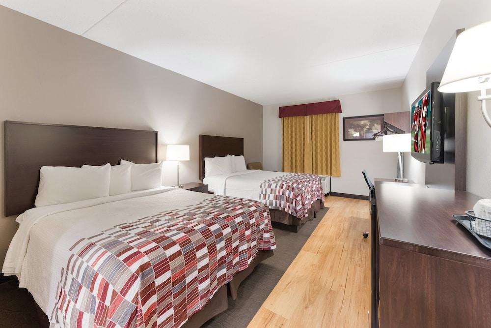 Red Roof Inn & Suites Columbus - West Broad photo 4