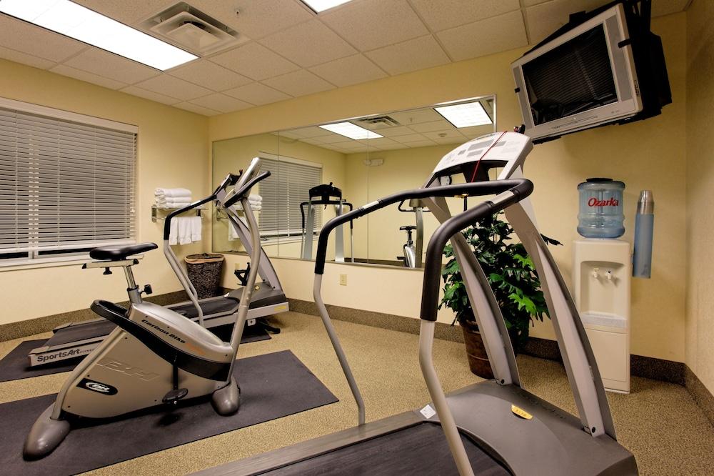 Holiday Inn Express Hotel & Suites San Antonio by IHG photo 24