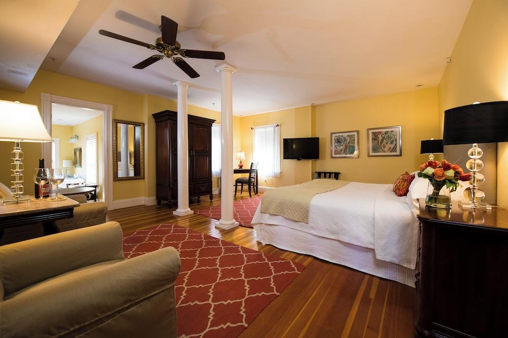 York Harbor Inn photo 18