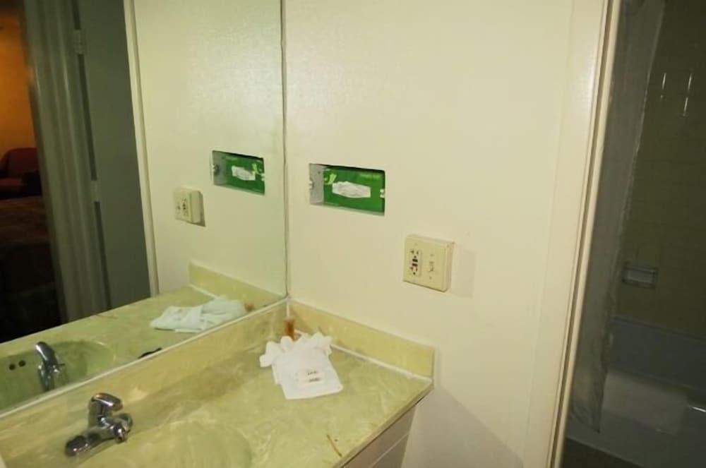 Affordable Hotel photo 12