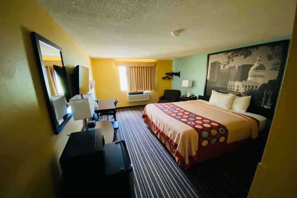 Super 8 by Wyndham Warrenton photo 17