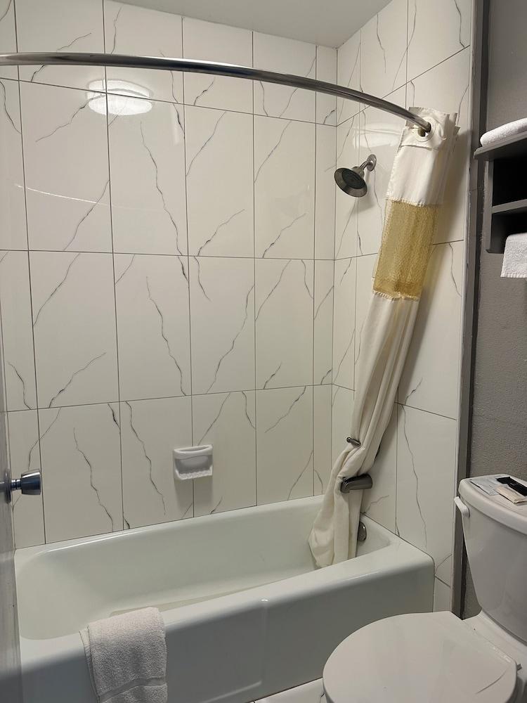 Executive Inn Locust Grove by Capital O photo 9
