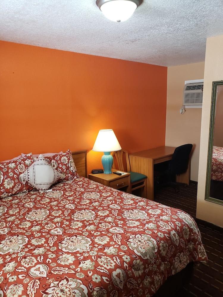 Executive Inn photo 3