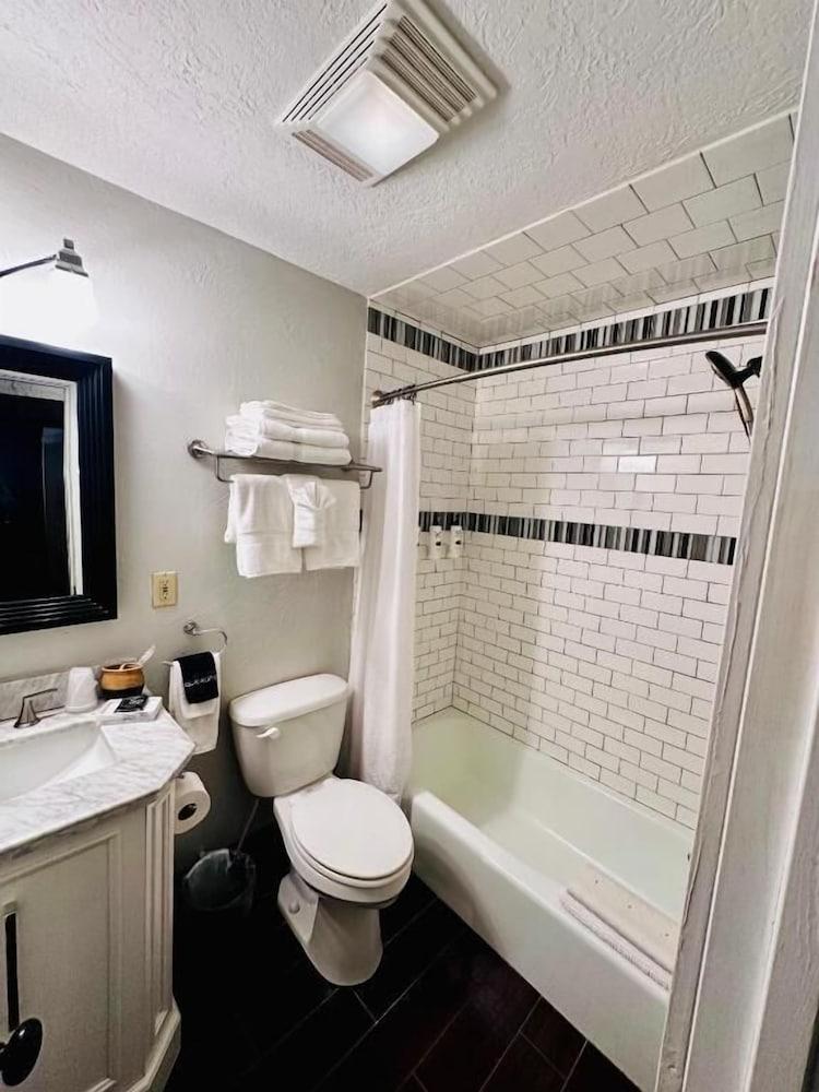 Adobe Rose Inn photo 23