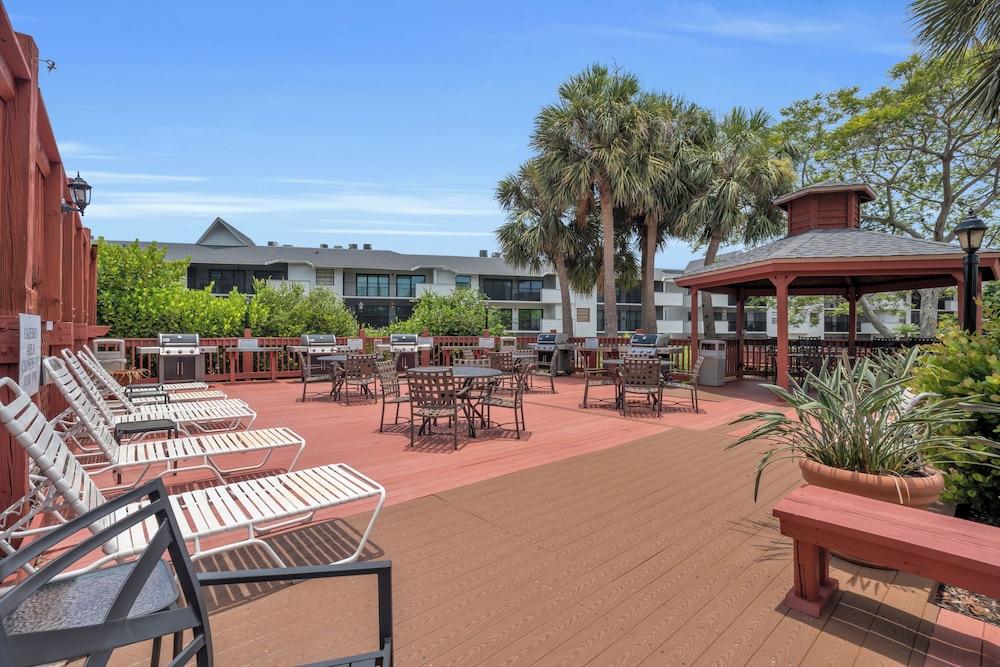 Park Shore Resort photo 59