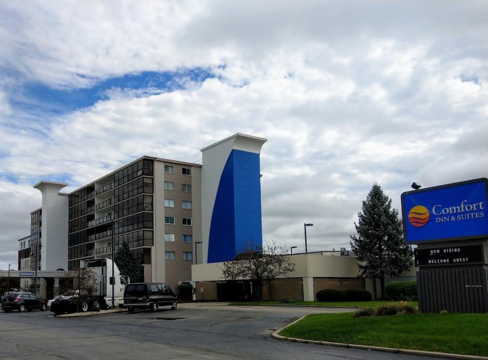 Comfort Inn & Suites Rochelle - DeKalb — hotel in Rochelle