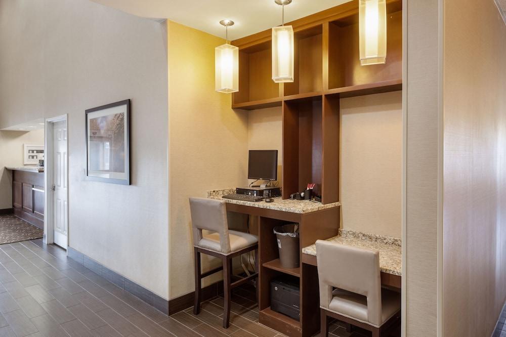Comfort Suites Lincoln North photo 29