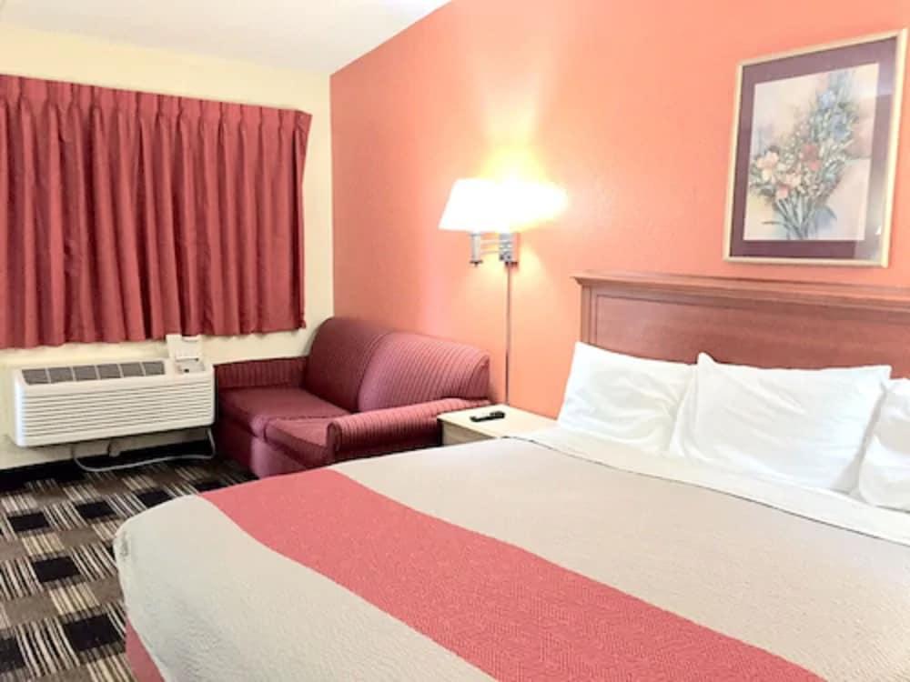 Red Carpet Inn Great Lakes photo 17