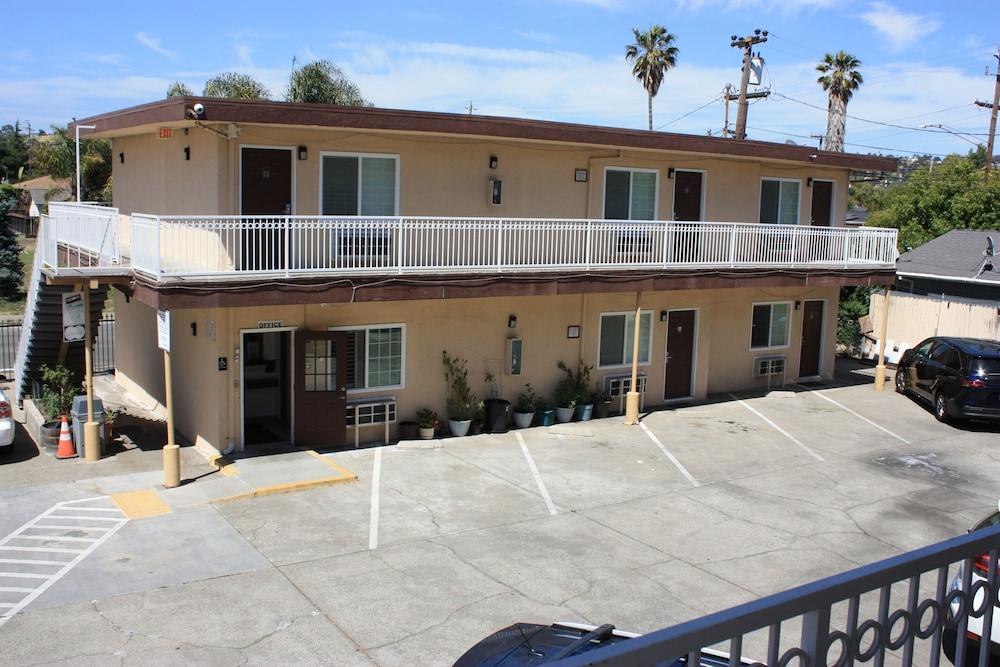 Express Inn photo 6