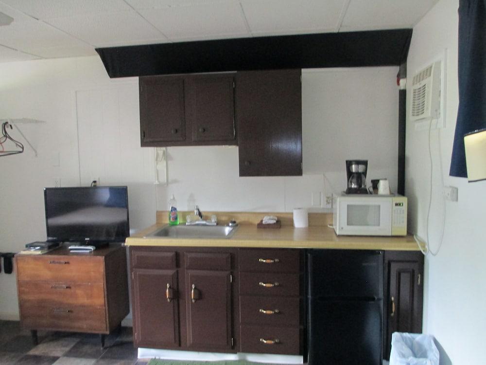 Bad Axe Motel photo 12
