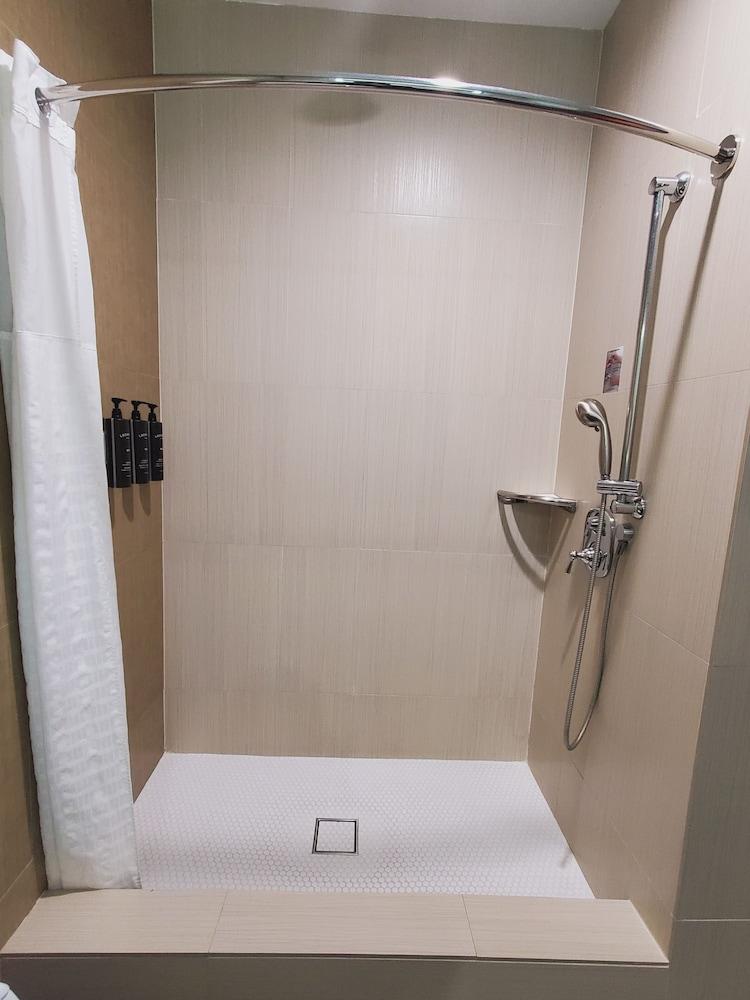BLVD Hotel and Studios Universal-Hollywood, an Ascend Collection Hotel photo 66
