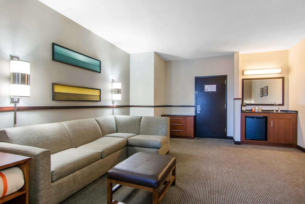 AmericInn by Wyndham Stonecrest near Atlanta photo 8