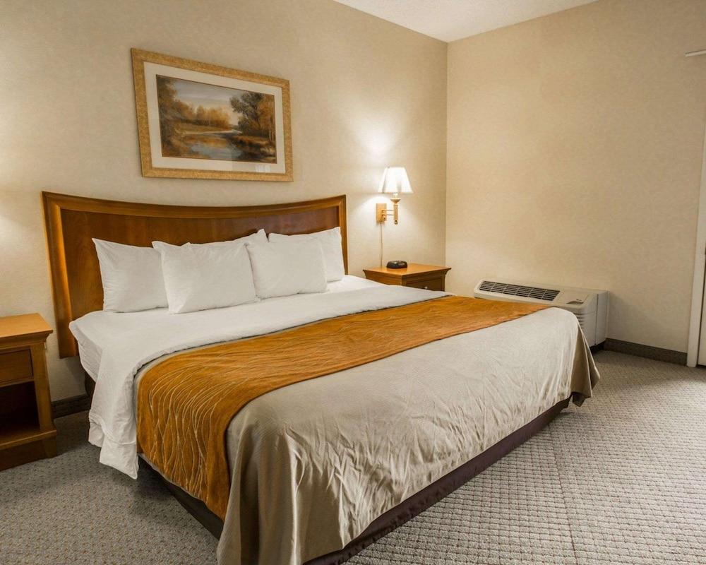 Rodeway Inn & Suites Cherokee On the River photo 25