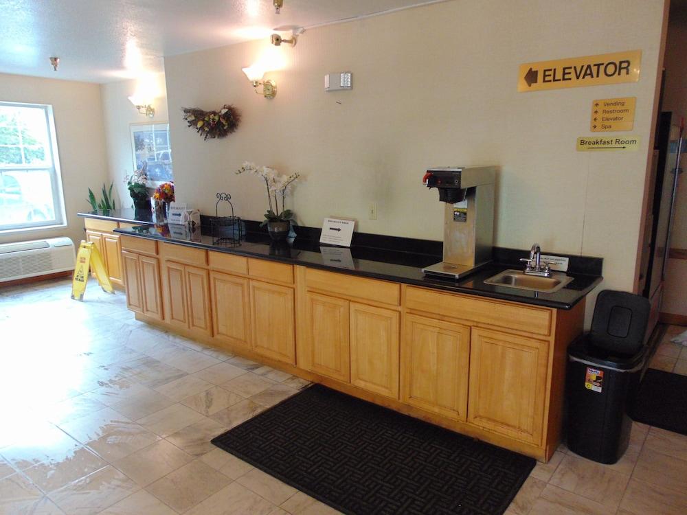 Bellis Inn photo 25