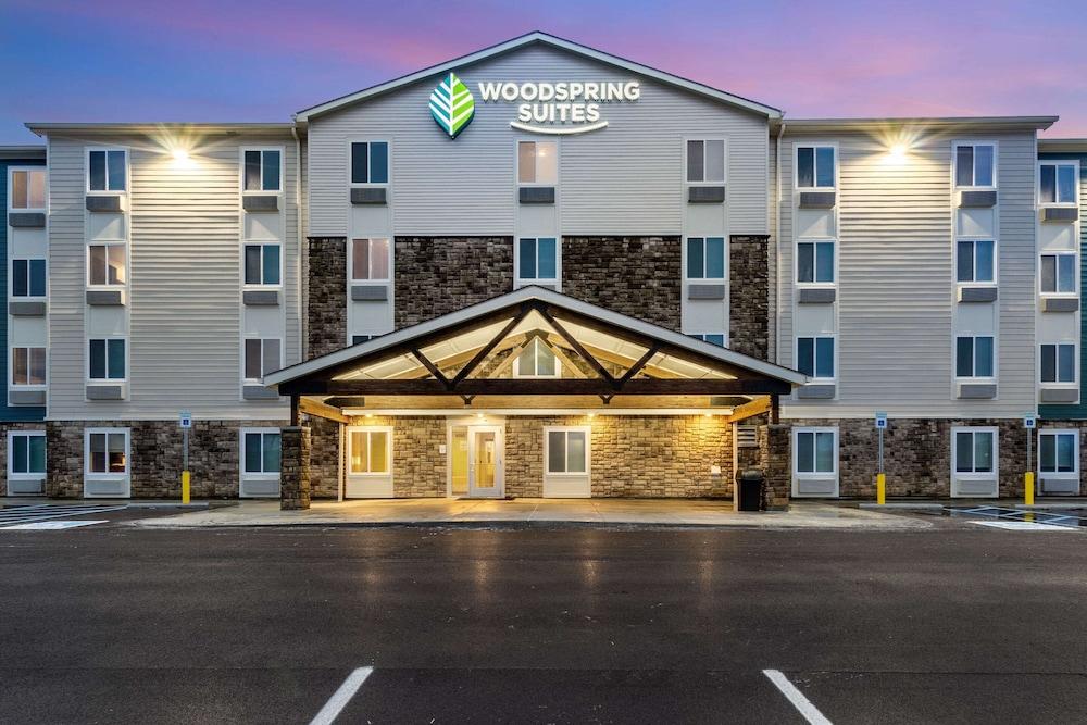 WoodSpring Suites Indianapolis Airport South photo 6