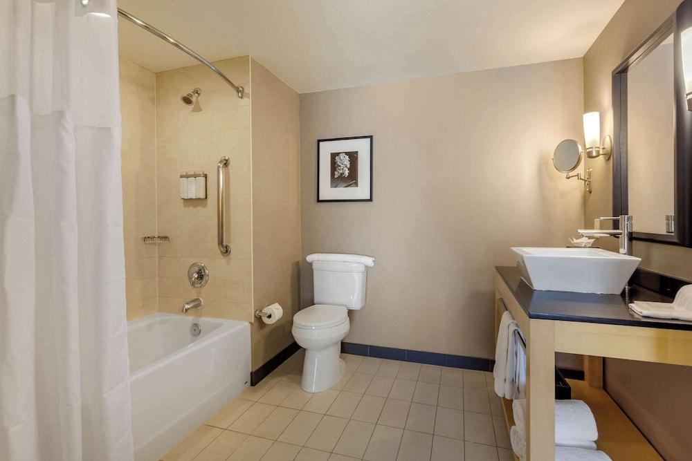 SpringHill Suites by Marriott Fort Collins photo 29